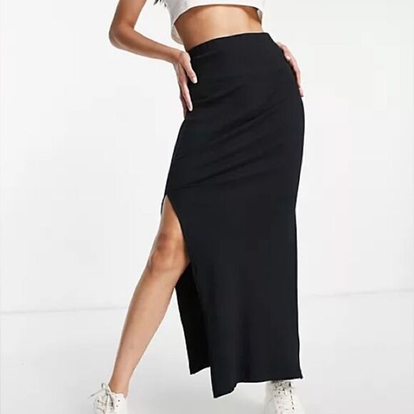 Aritzia Wilfred Free Leeds Maxi Skirt  - Black Size 2XS - Picture 1 of 2